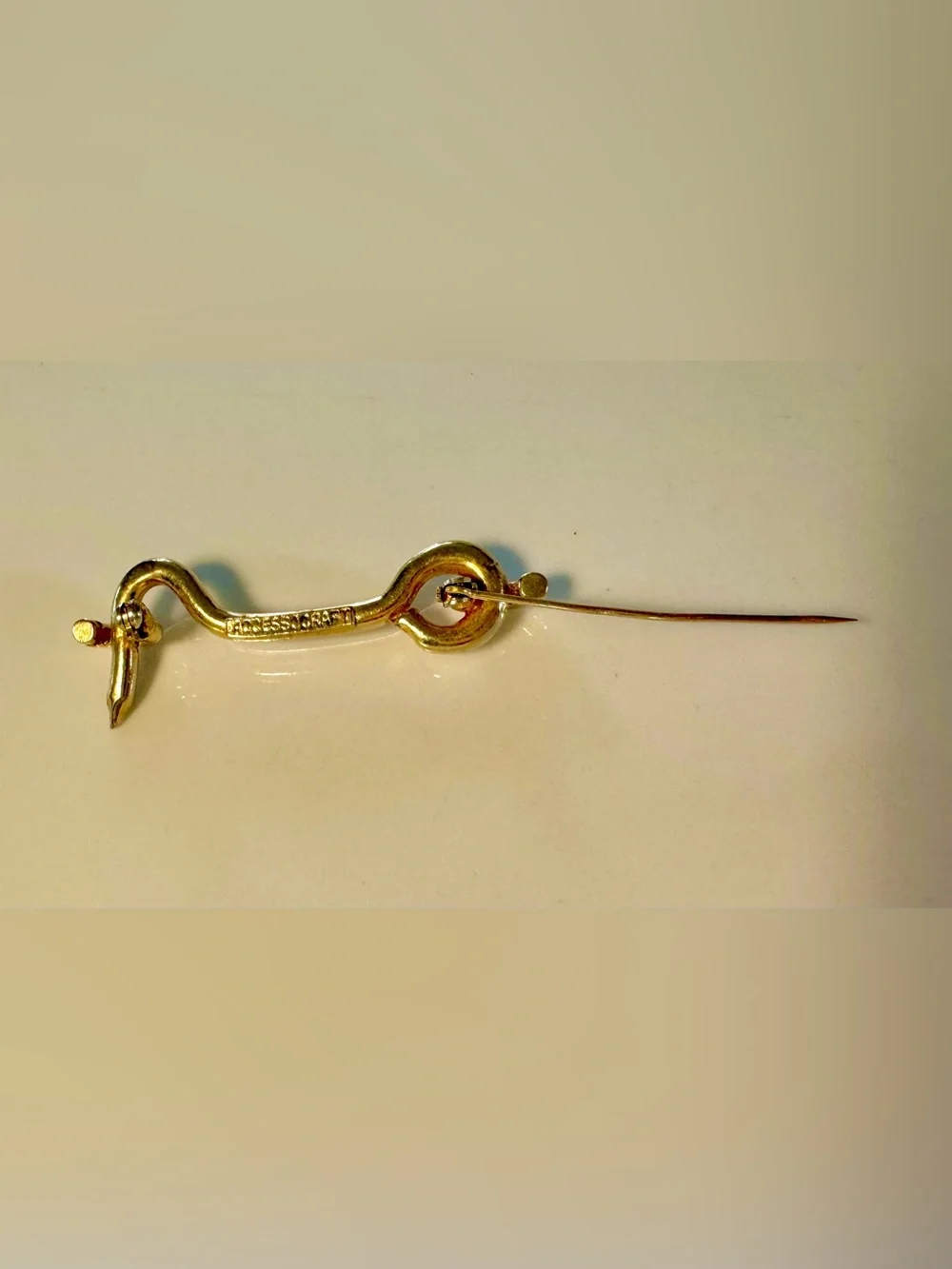Vintage Signed ACCESSOCRAFT Hook & Eye LATCH PIN/Brooch~Gold Tone